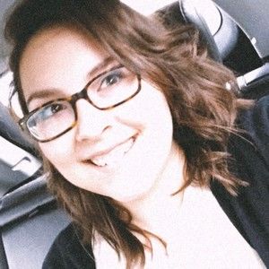 Meet your Posher, Steph